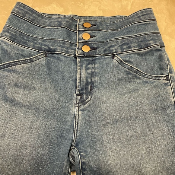 J Brand High Waist Three-Button Four-Pocket Jeans, Slim Leg, Sz 25” x 29” Inseam - Picture 2 of 14